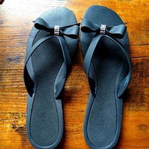 Guess Tutu Flip flops